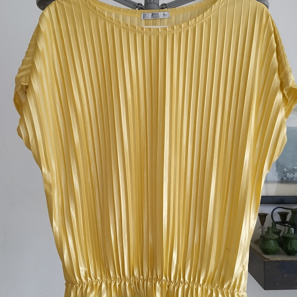 Zara Pleated top - Picture 8 of 12